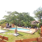 & D'hotes - Le Petit Bali Frühstückspension