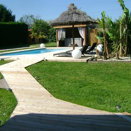 & D'hotes - Le Petit Bali 3* Saint-Pandelon