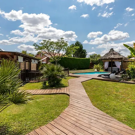 & D'hotes - Le Petit Bali 3* Saint-Pandelon