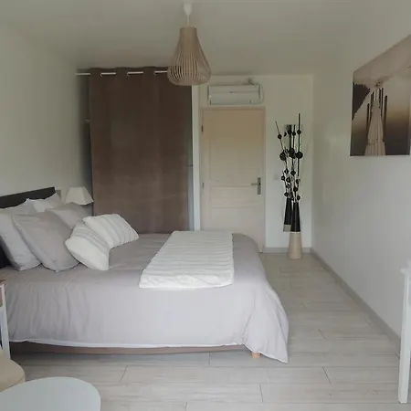 & D'hotes - Le Petit Bali 3* Saint-Pandelon