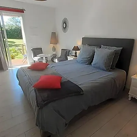 & D'hotes - Le Petit Bali Frühstückspension