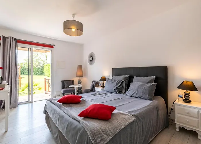 & D'hotes - Le Petit Bali 3* Saint-Pandelon