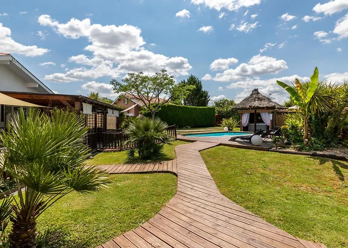 & D'hotes - Le Petit Bali 3* Saint-Pandelon