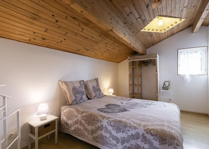 & D'hotes - Le Petit Bali Bed & Breakfast 3*